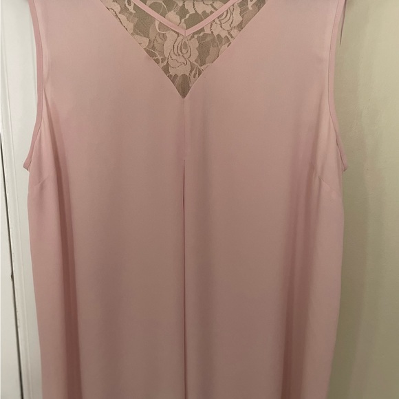 Vince Camuto hi-lo lacey sleeveless blouse size Large - Picture 4 of 7